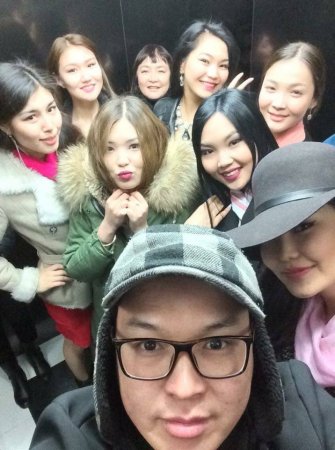 Тувинские красавицы прошли первые туры конкурса «Мисс монгольских наций-2016»