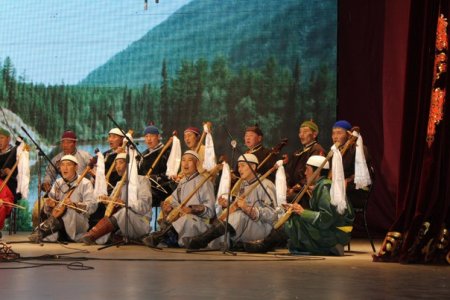 С успехом прошел XVII Республиканский фестиваль народного творчества «Тува – наш дом родной»