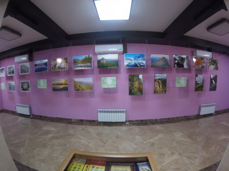 В Доме туризма в Кызыле открыта передвижная фотовыставка «Заповедное ожерелье Енисея»