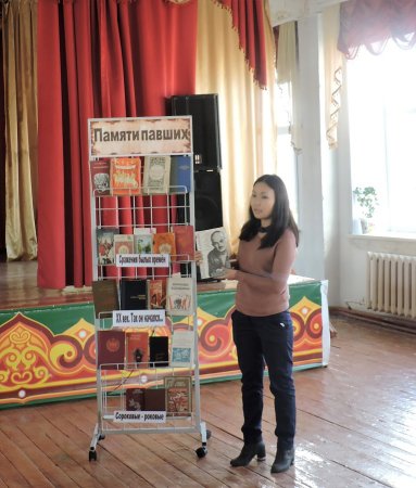 Кызылский колледж искусств провел акцию «Читающий город»