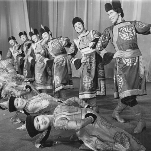 Баятский танец – танец монгольских баятов