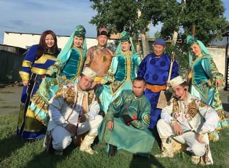 В Туве с успехом прошли трехдневные гастроли Татарского фольклорного ансамбля «Сорнай»