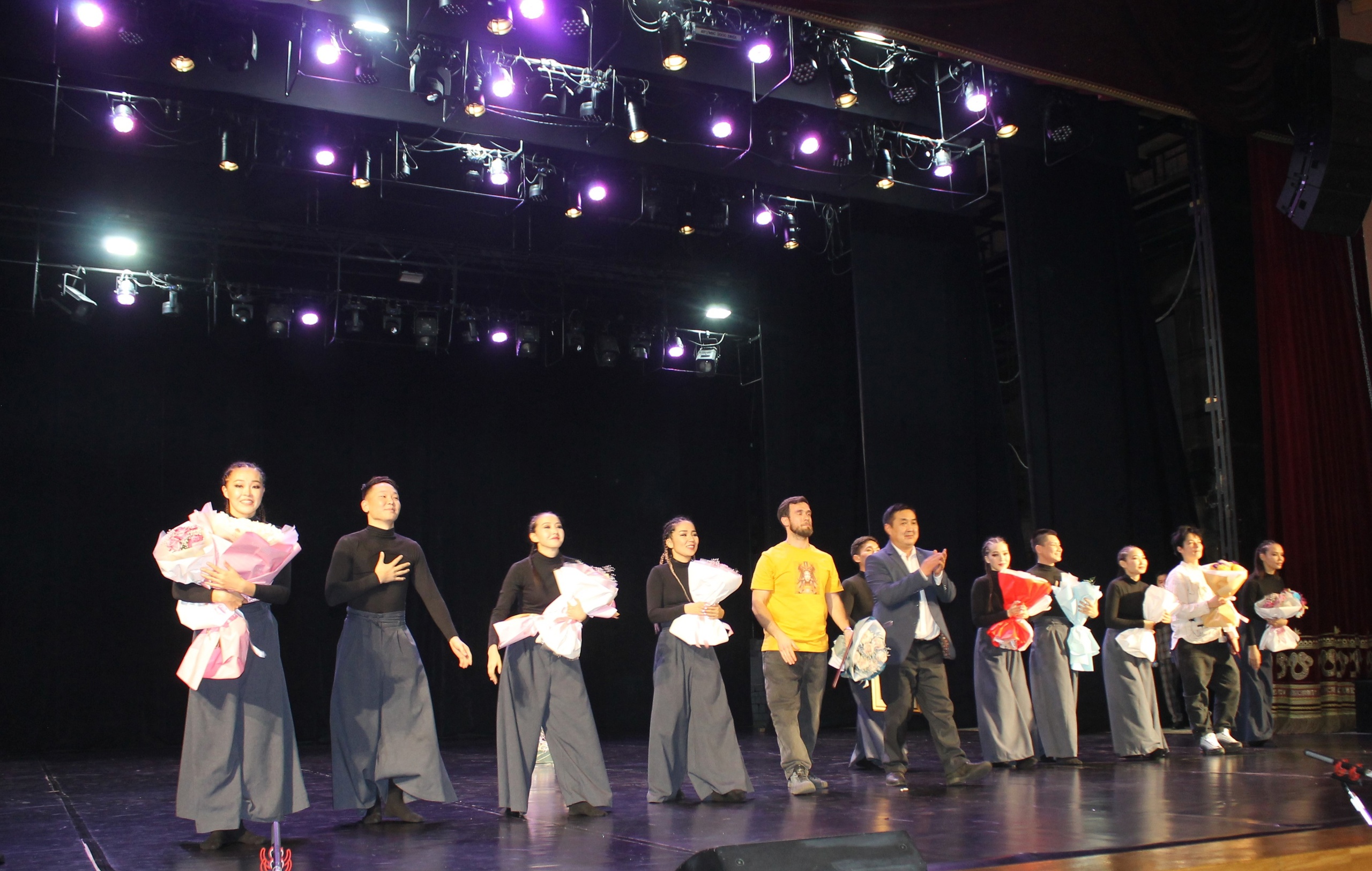 В Кызыле создан театр танца "Ак салгын"