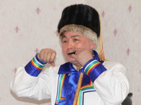 Не стало известного алтайского музыканта, мастера горлового пения Сарымая Урчимаева
