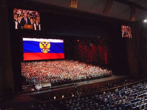 Дети из Тувы приняли участие в концерте тысячеголосого Детского хора России