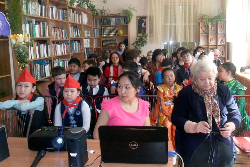 В Международный день детской книги состоялась презентация книги стихов Л.Б.Чадамба