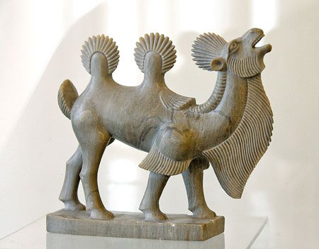 Каменный зверинец из Тувы в Кемеровском областном музее изобразительных искусств