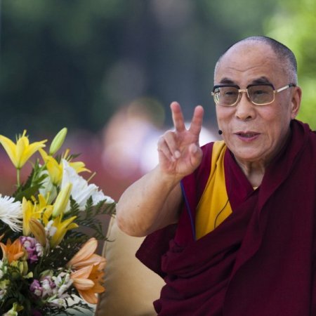 В Туве издана книга «Жизненные наставления Далай-Ламы» для незрячих и слабовидящих читателей