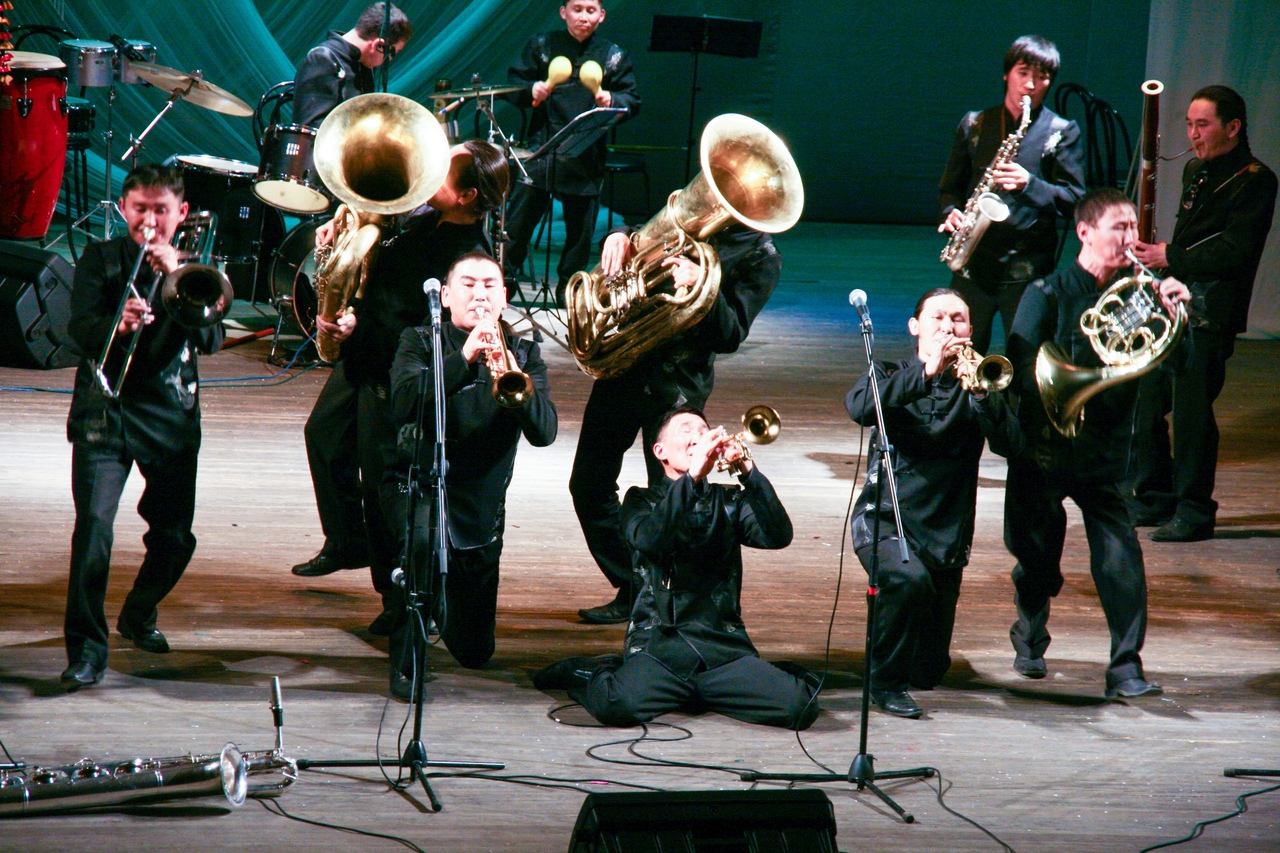 VIII Международный фестиваль живой музыки и веры «Устуу-Хурээ – 2006»