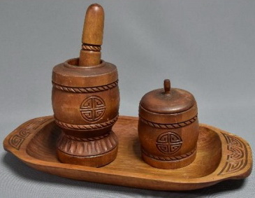 Сувенирные виды деревянных корыт (деспи) из фондов Национального музея РТ